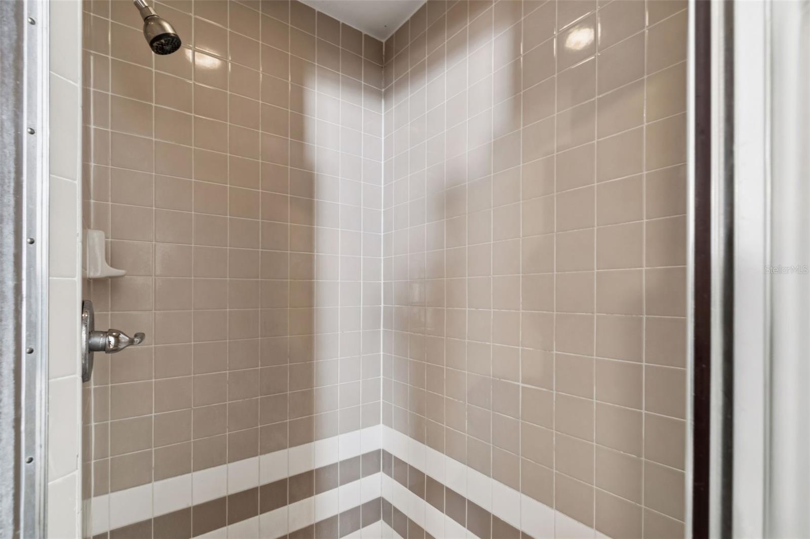 Image 28 of 60 For 2210 Coach House Boulevard 6