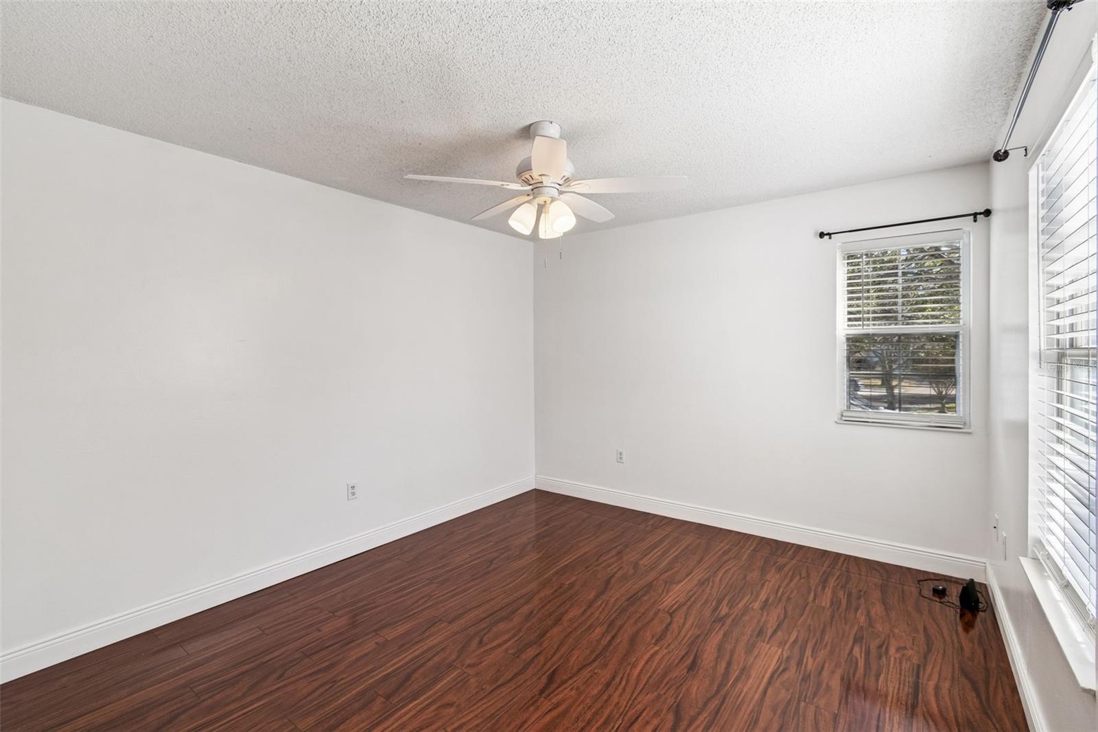 Image 32 of 60 For 2210 Coach House Boulevard 6