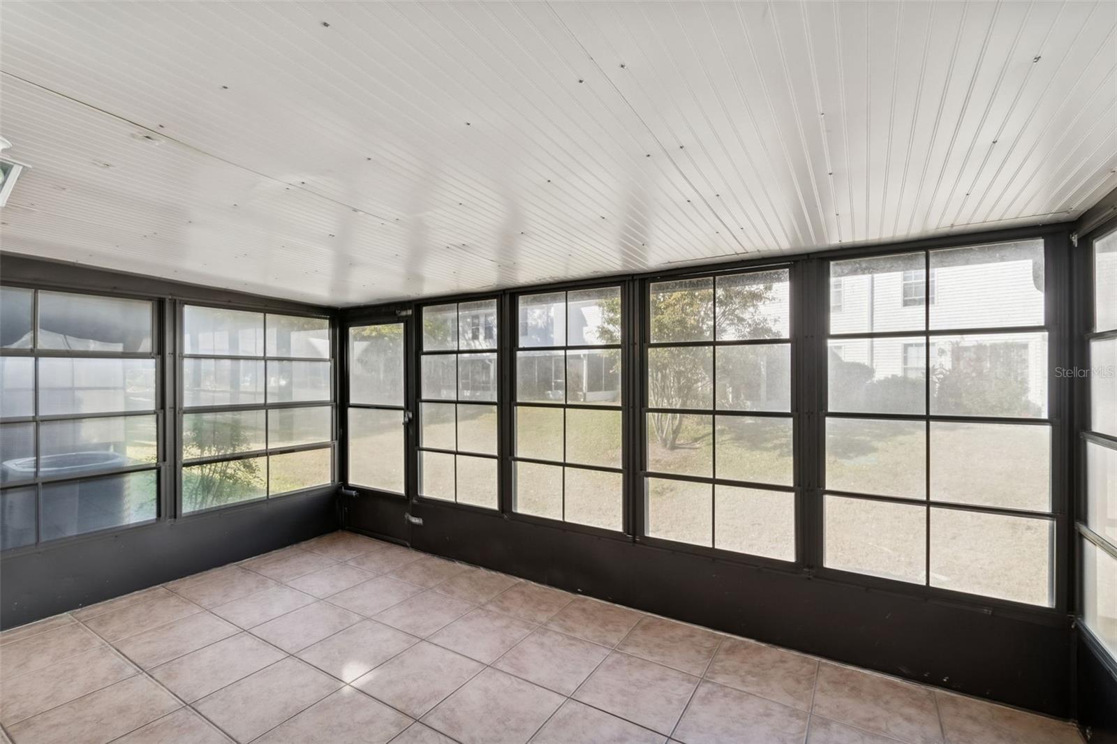 Image 43 of 60 For 2210 Coach House Boulevard 6