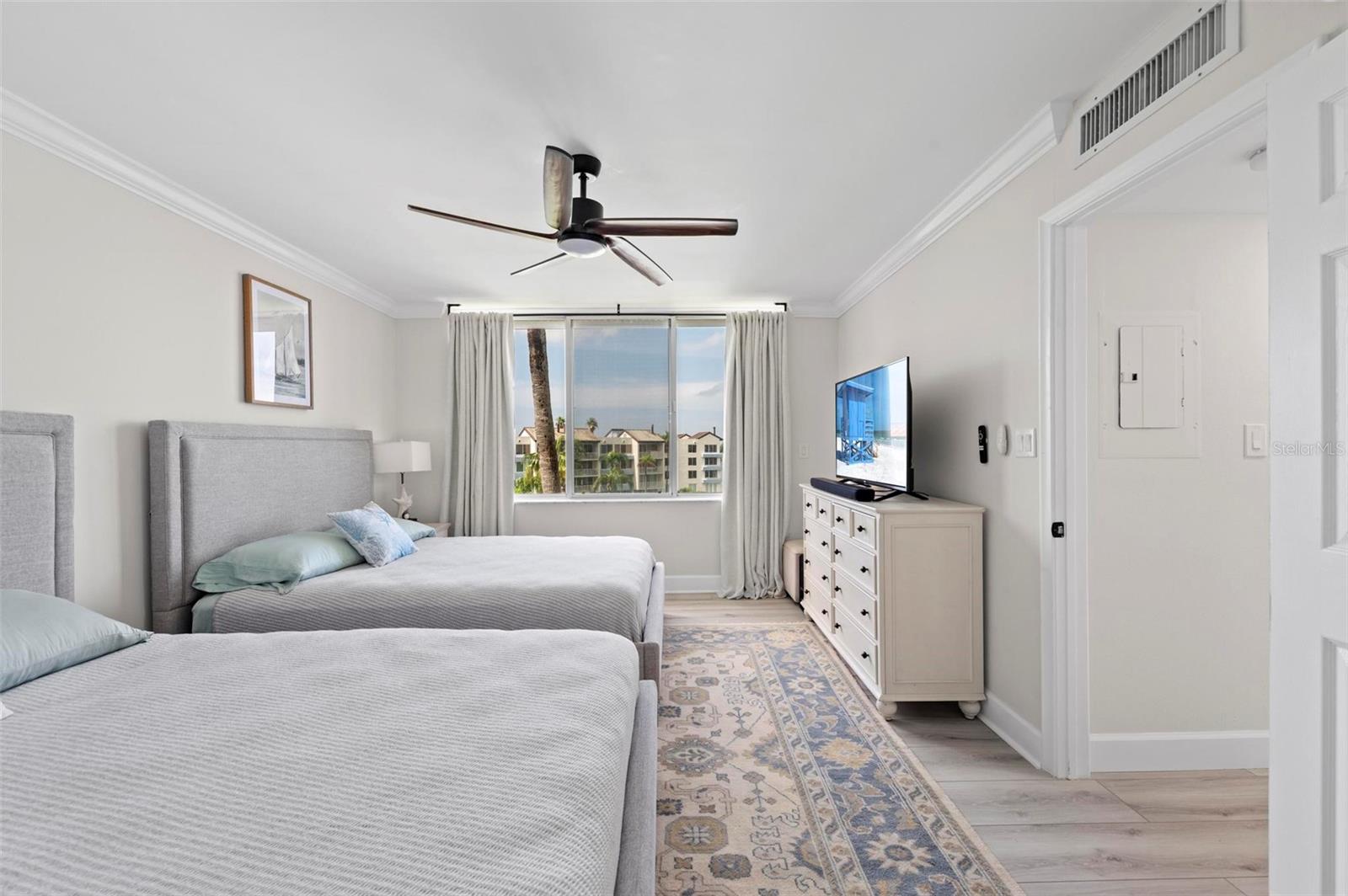 Image 19 of 62 For 5153 Isla Key Boulevard S 408