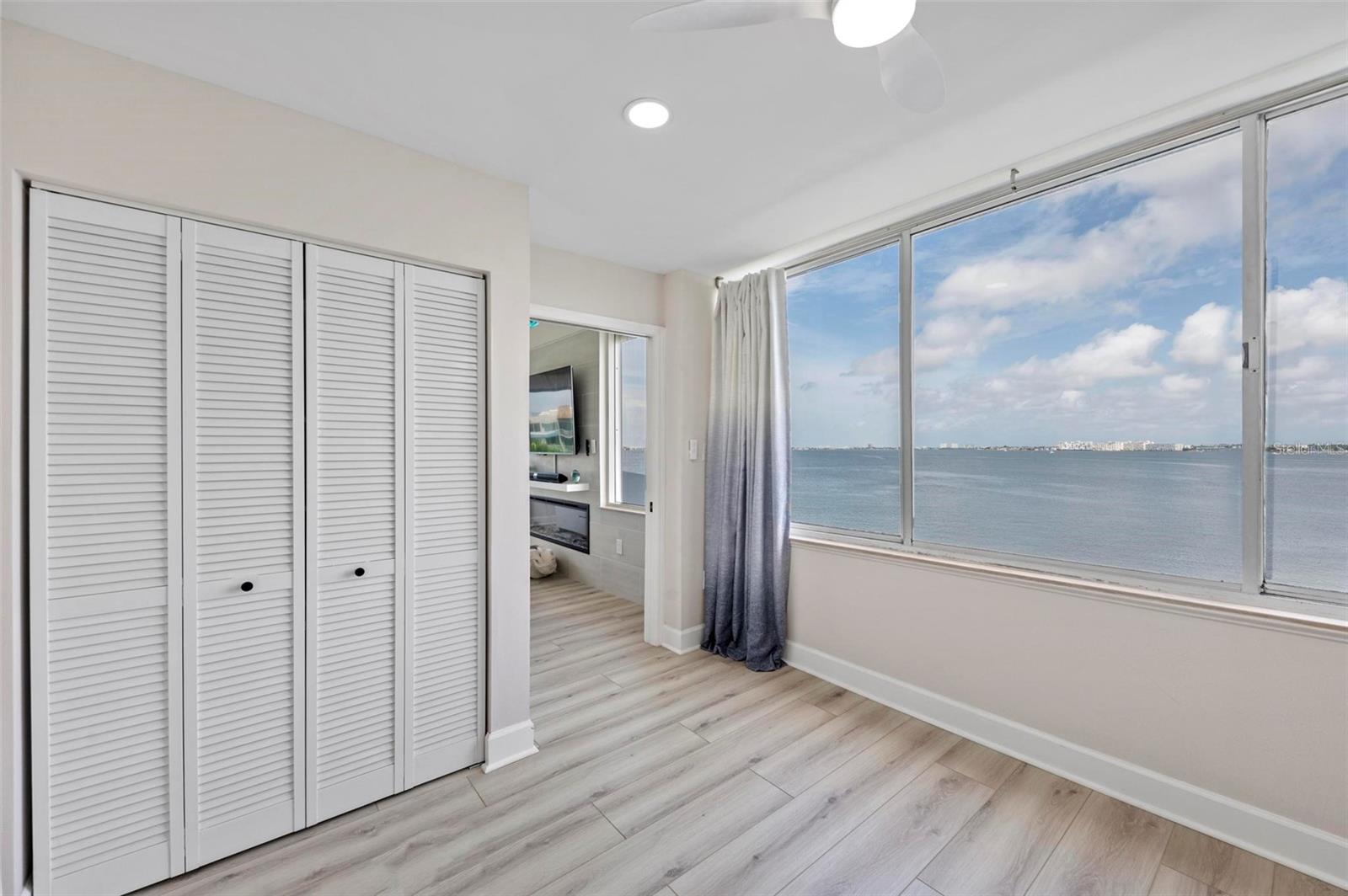 Image 35 of 62 For 5153 Isla Key Boulevard S 408