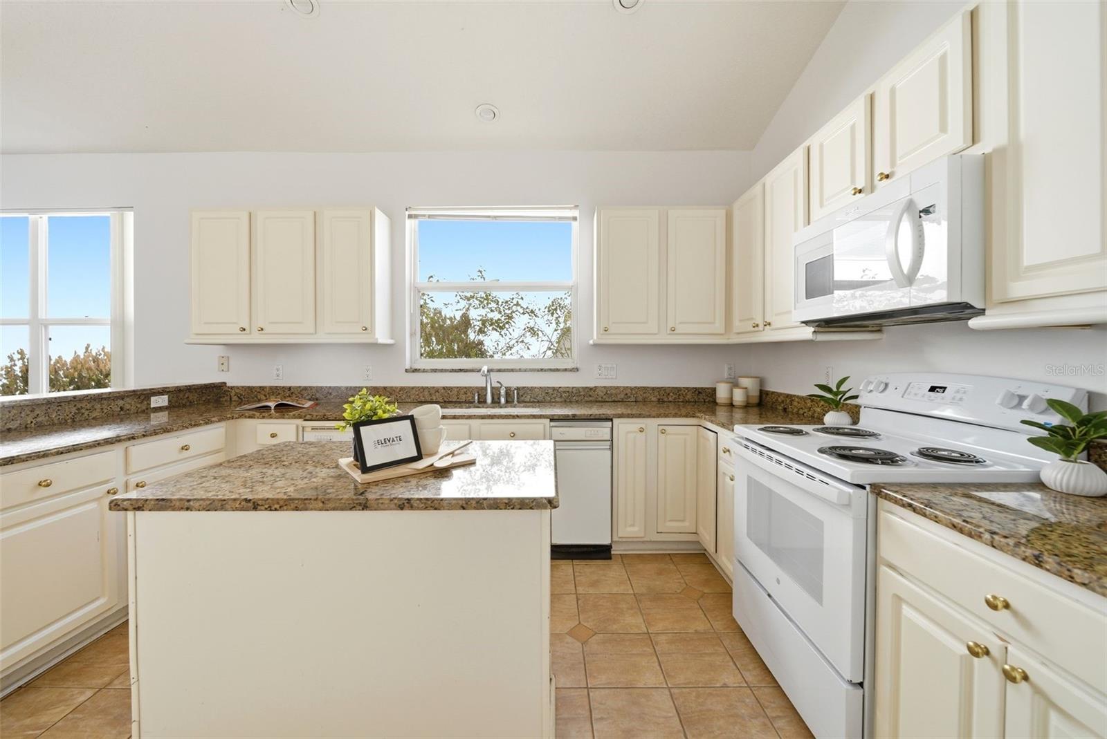 Image 13 of 28 For 715 Powderhorn Circle