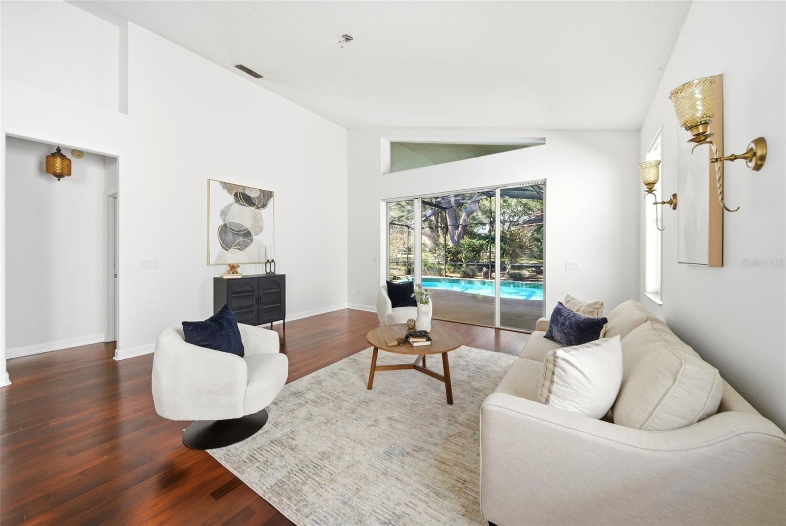 Image 17 of 28 For 715 Powderhorn Circle