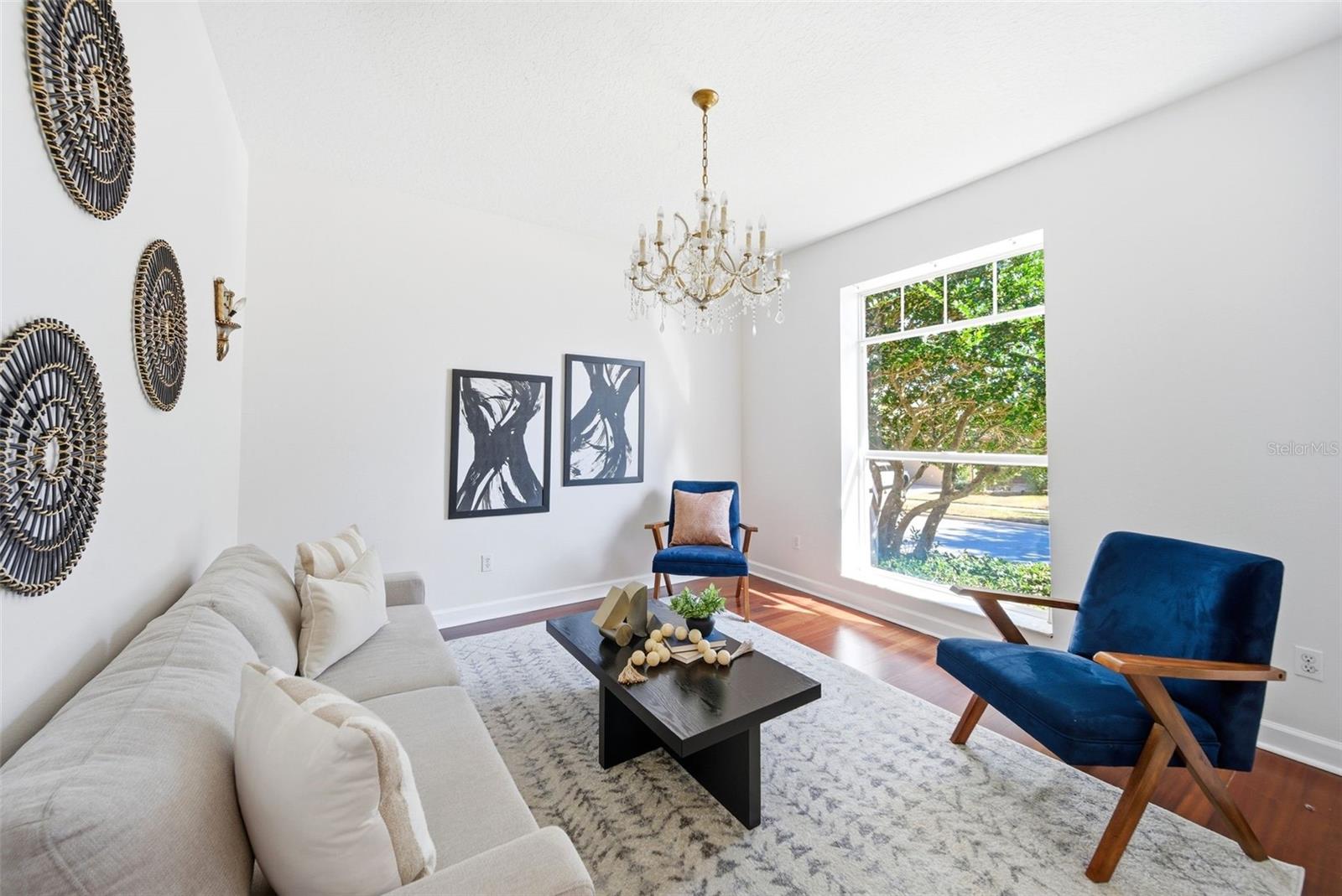 Image 4 of 28 For 715 Powderhorn Circle