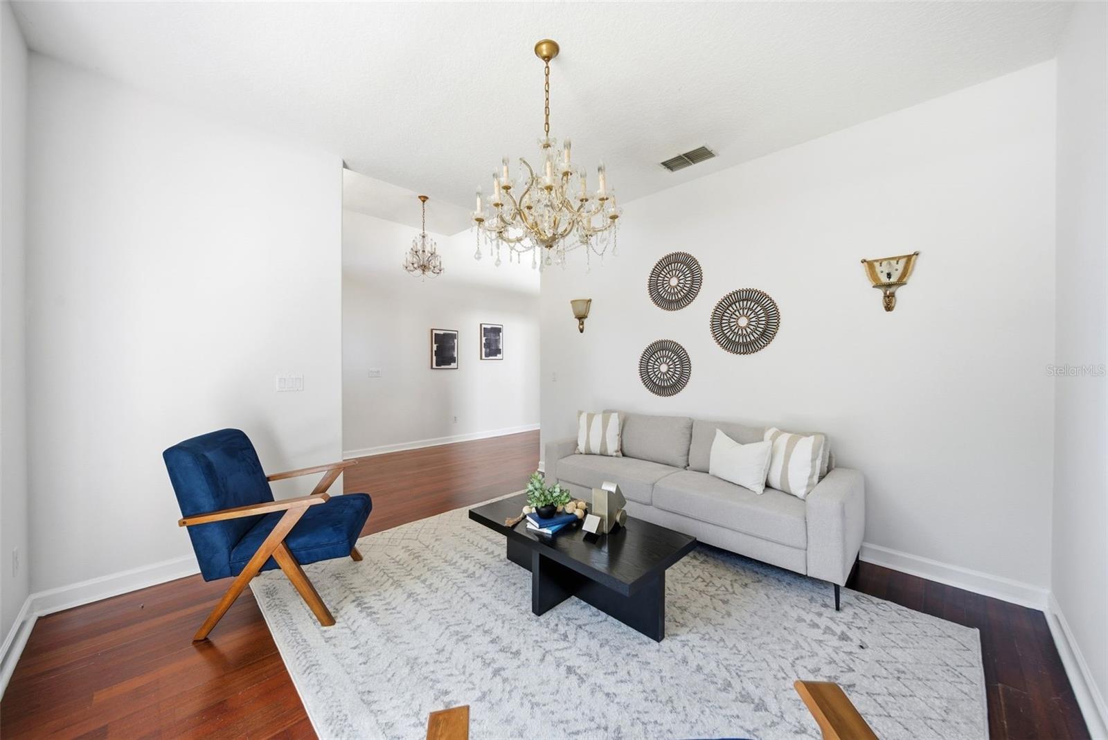 Image 5 of 28 For 715 Powderhorn Circle