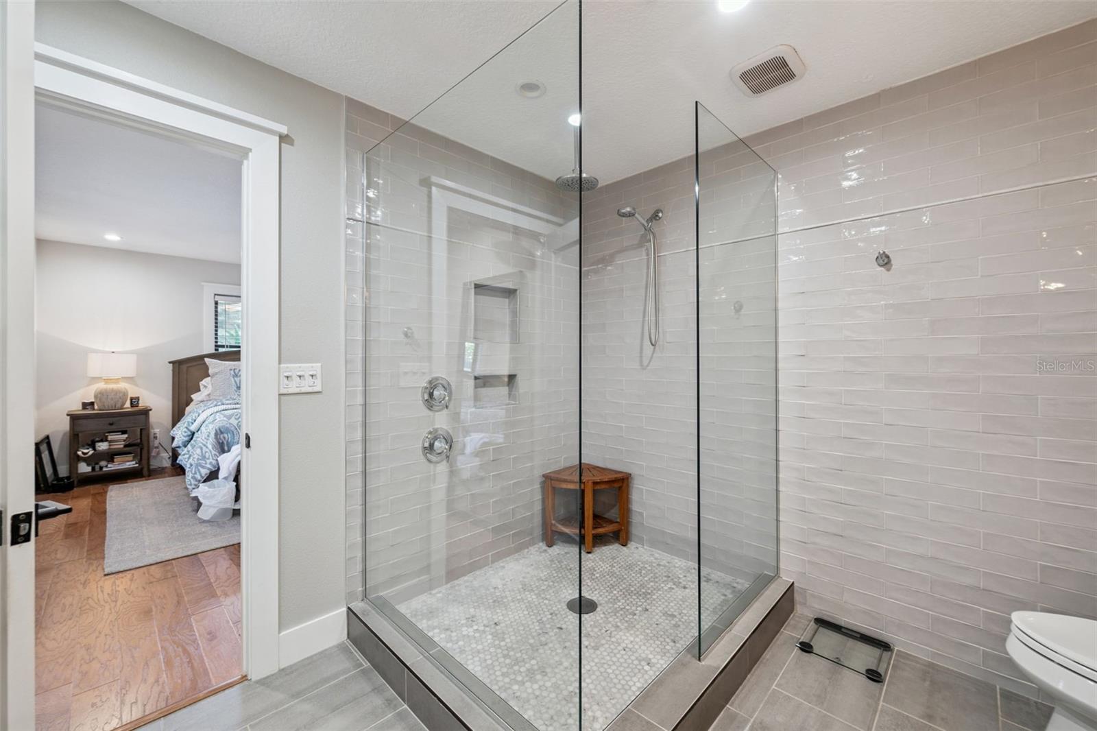 Image 22 of 40 For 2609 Summerfield Road