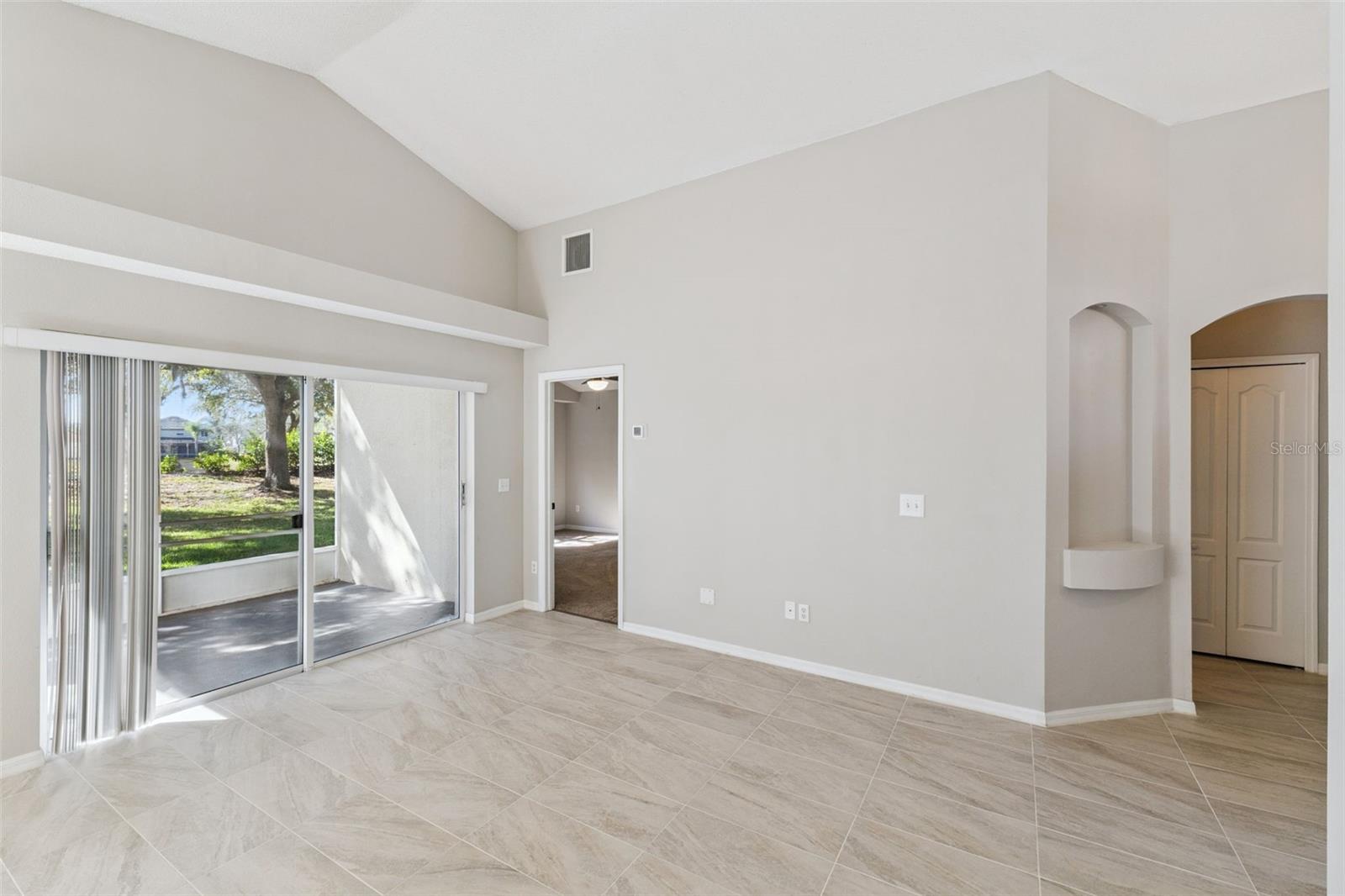 Image 8 of 27 For 14736 Huntley Drive