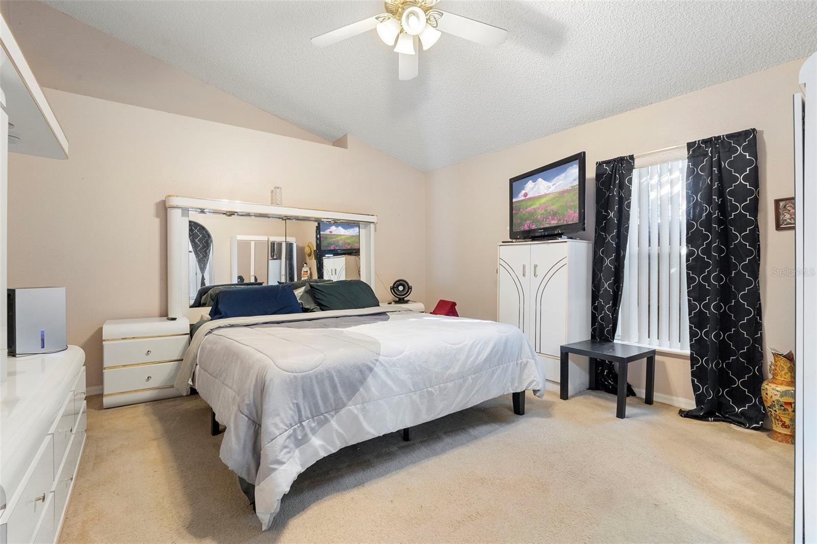 Image 36 of 49 For 26 Jett Loop