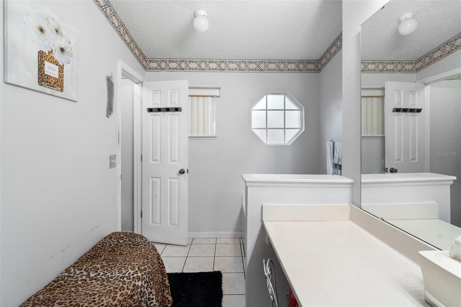 Image 40 of 49 For 26 Jett Loop