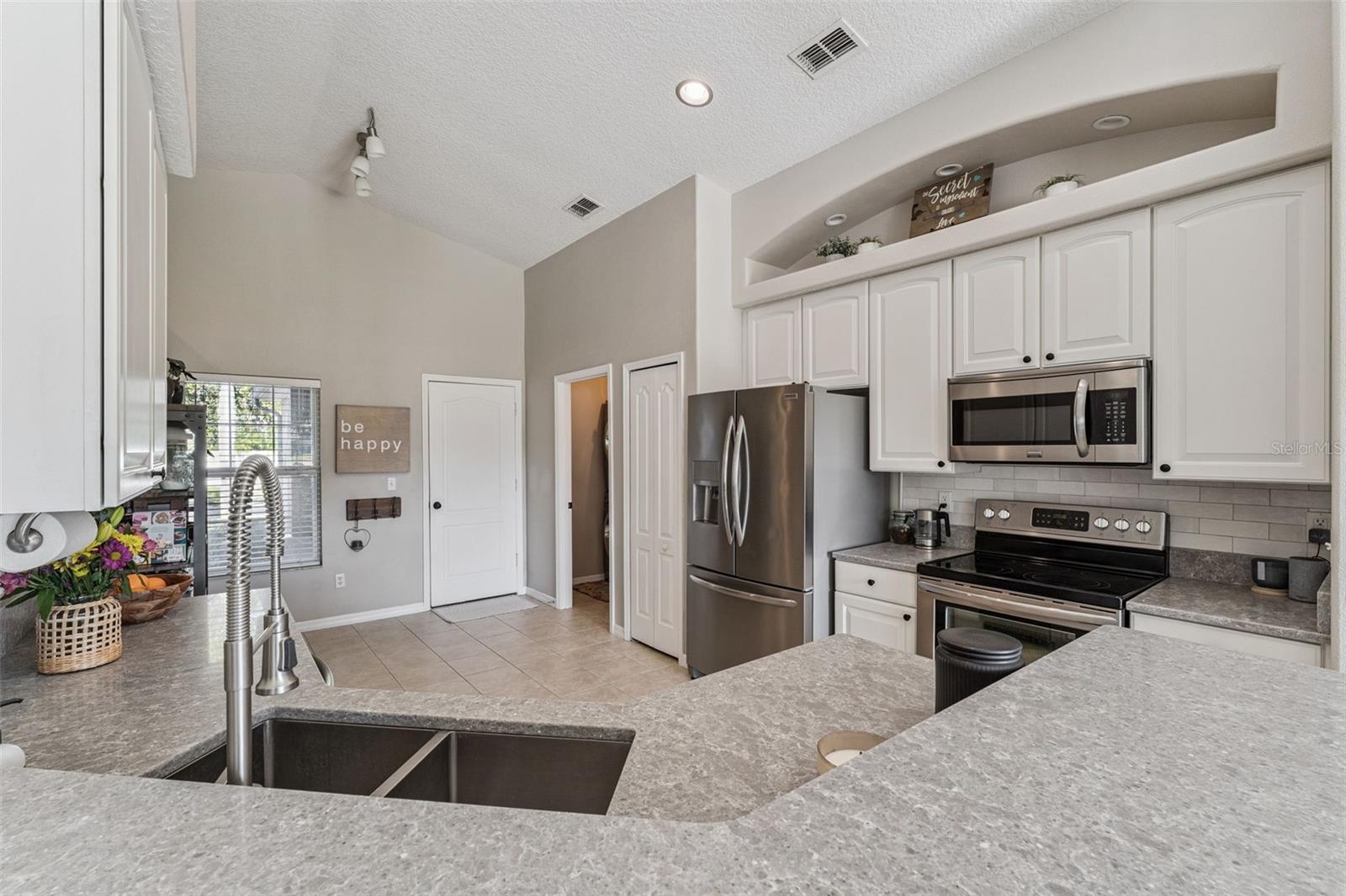 Image 10 of 48 For 15436 Amberbeam Boulevard