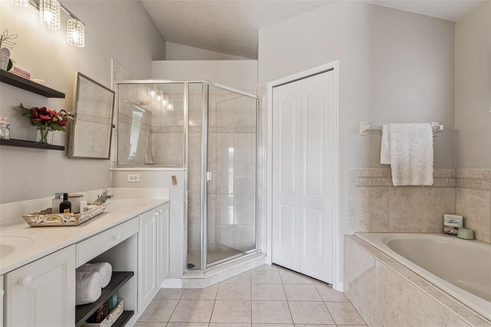 Image 26 of 48 For 15436 Amberbeam Boulevard