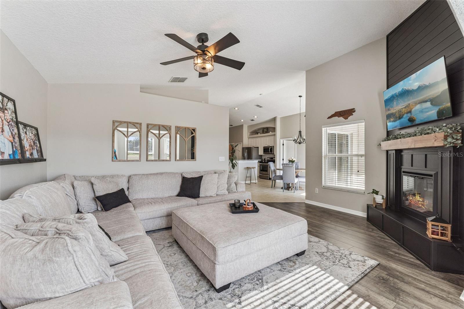 Image 7 of 48 For 15436 Amberbeam Boulevard