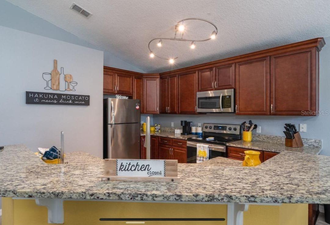 Image 10 of 39 For 4802 Cumbrian Lakes Drive