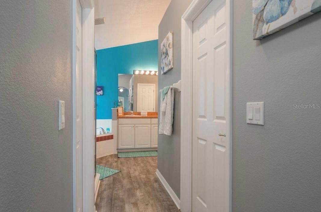 Image 14 of 39 For 4802 Cumbrian Lakes Drive