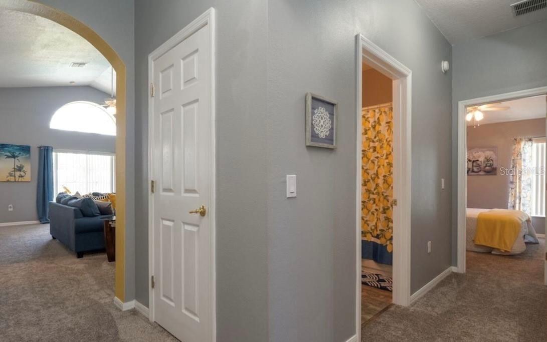 Image 32 of 39 For 4802 Cumbrian Lakes Drive