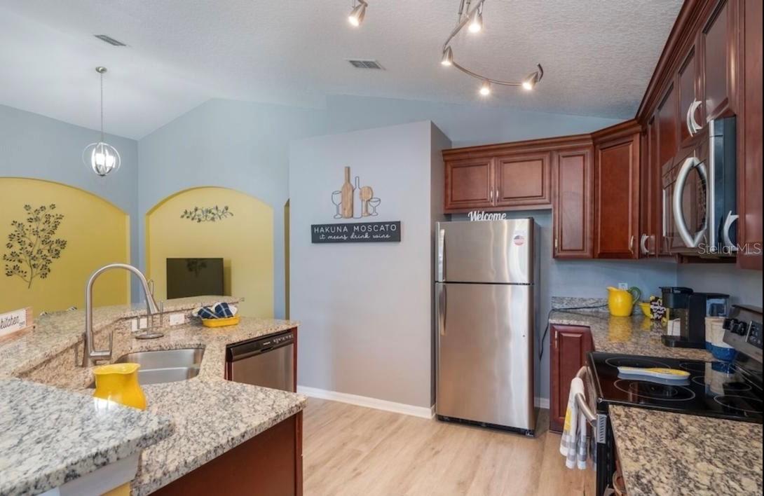 Image 9 of 39 For 4802 Cumbrian Lakes Drive