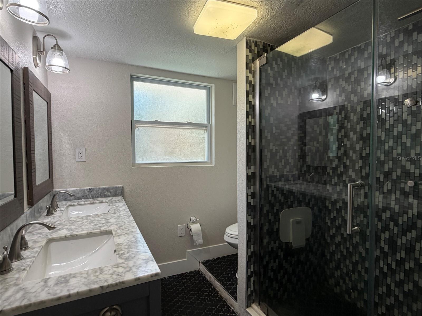 Image 24 of 30 For 14715 Bayonne Road