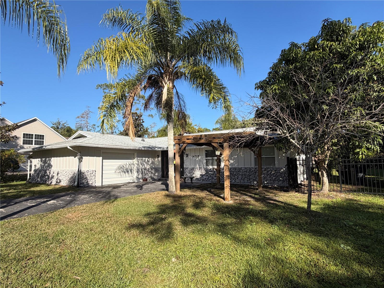 Image 3 of 30 For 14715 Bayonne Road