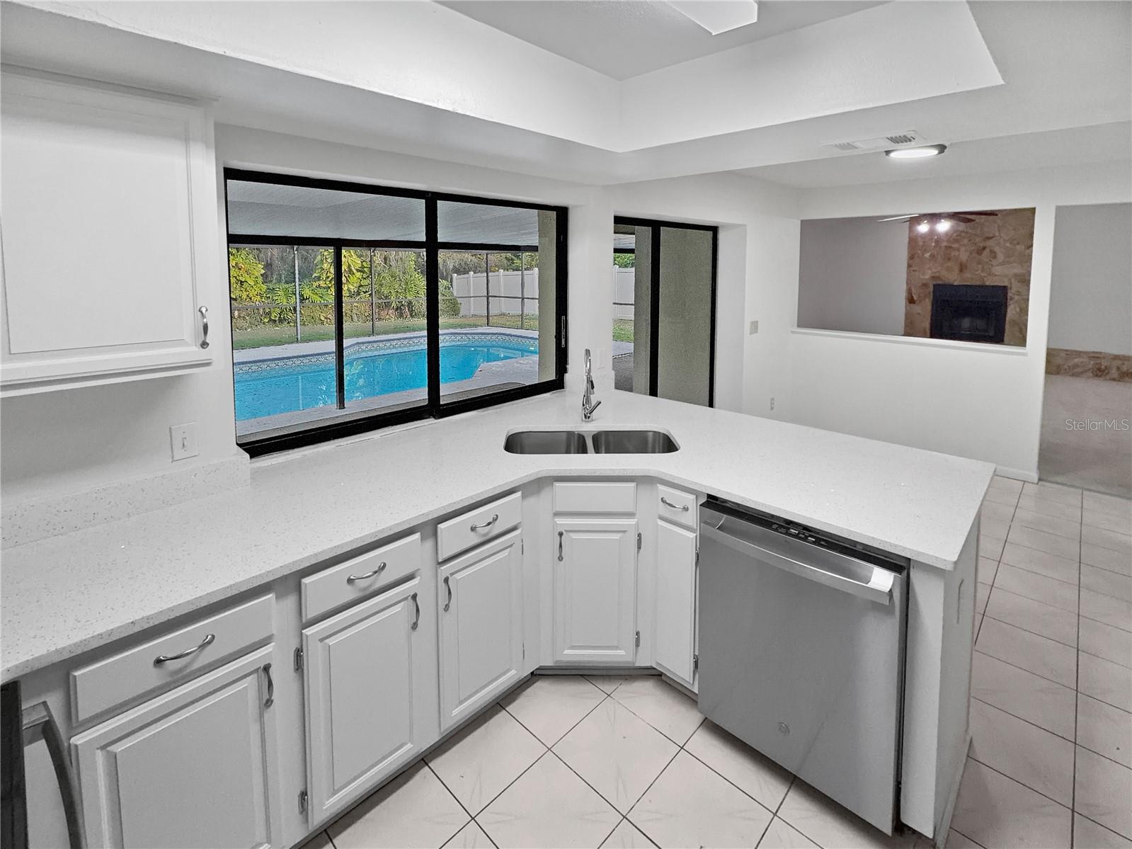 Image 10 of 29 For 3415 Bloomingdale Oaks Drive