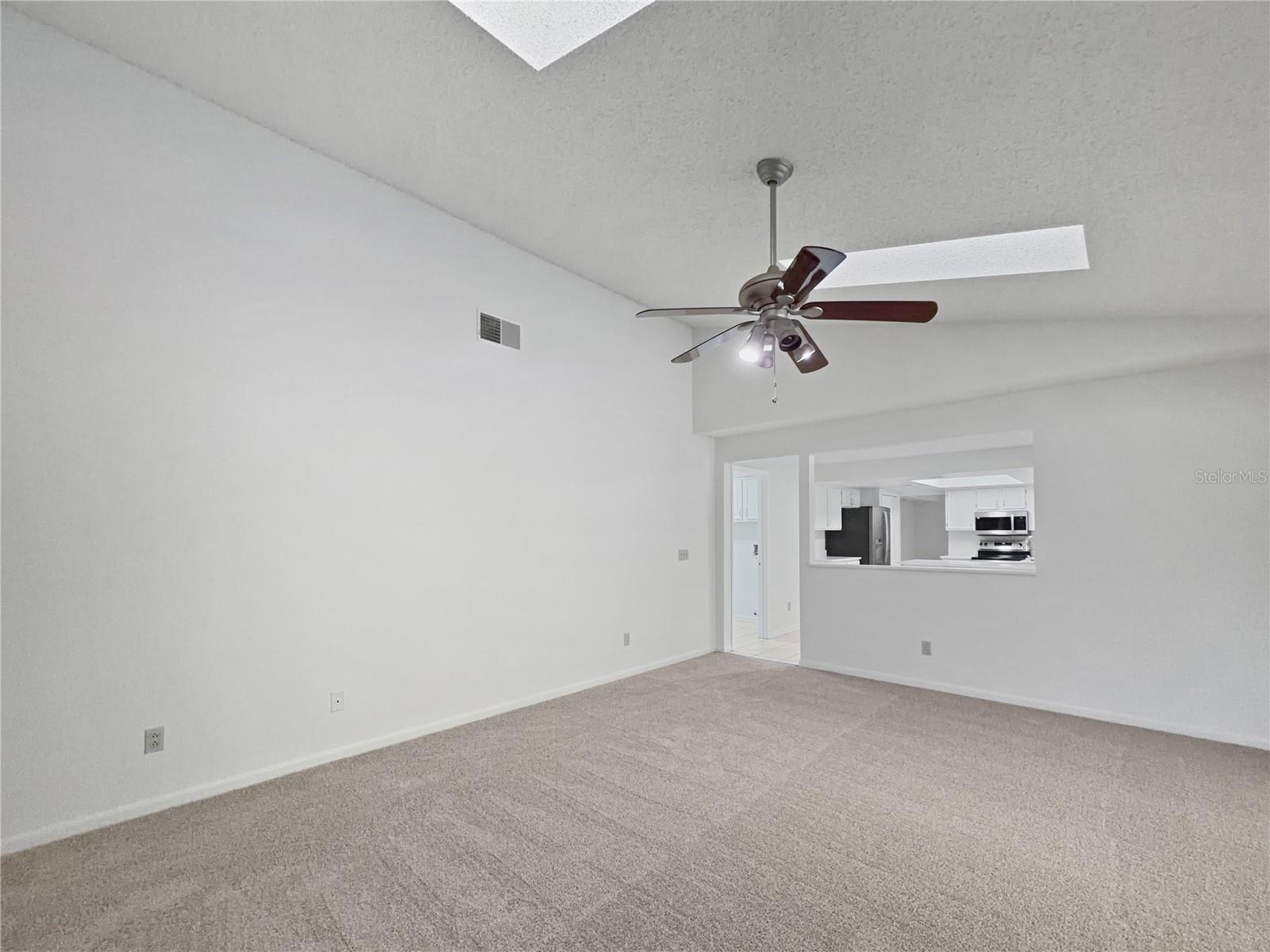 Image 14 of 29 For 3415 Bloomingdale Oaks Drive