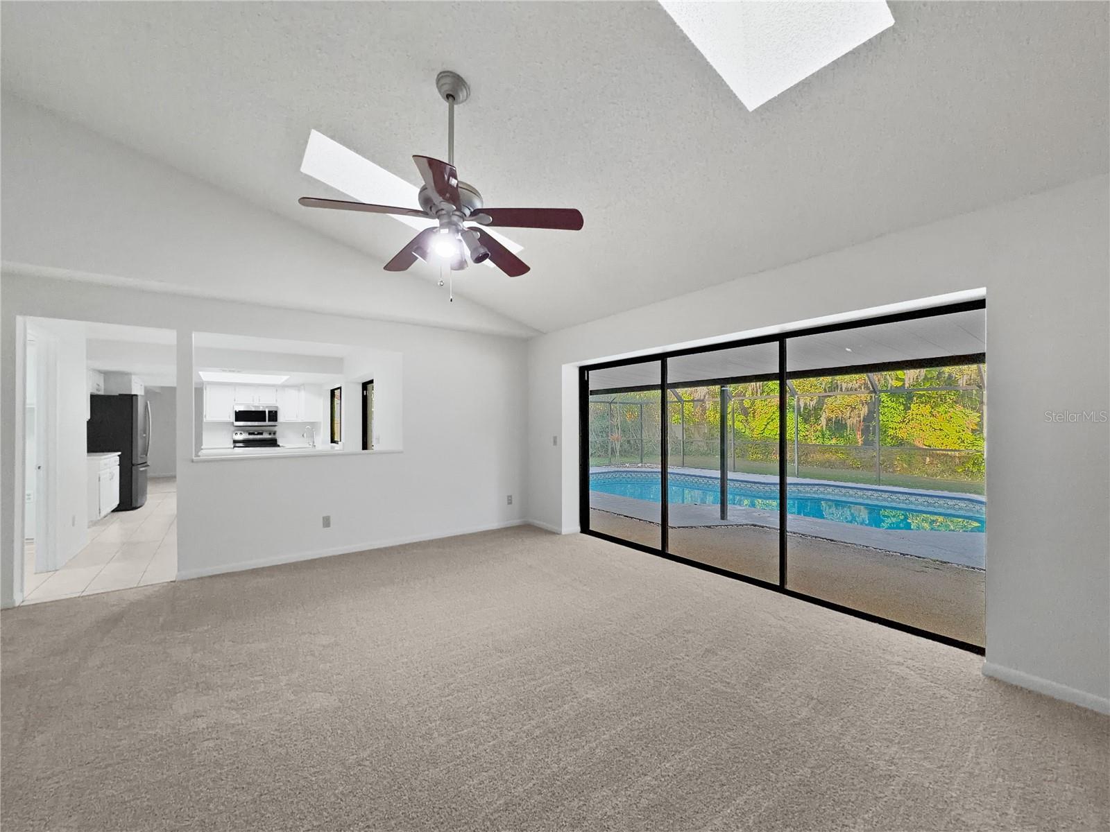 Image 15 of 29 For 3415 Bloomingdale Oaks Drive