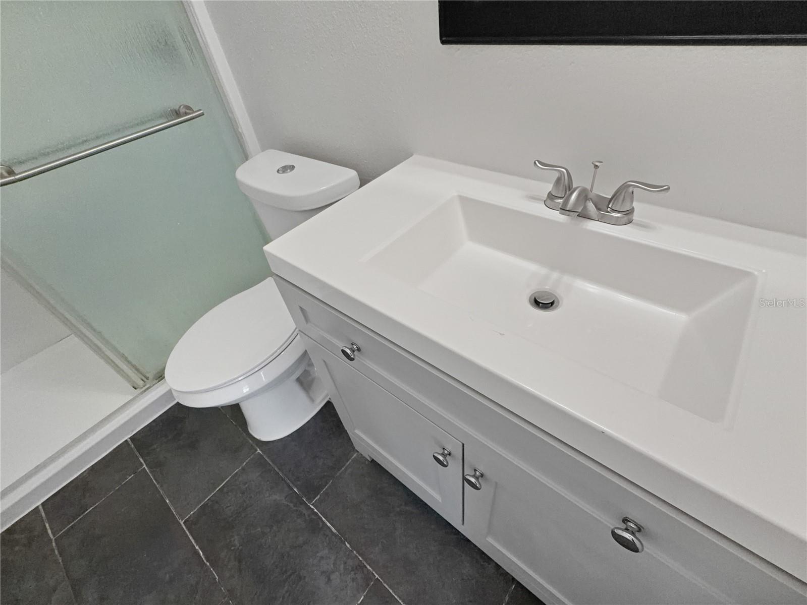 Image 18 of 29 For 3415 Bloomingdale Oaks Drive