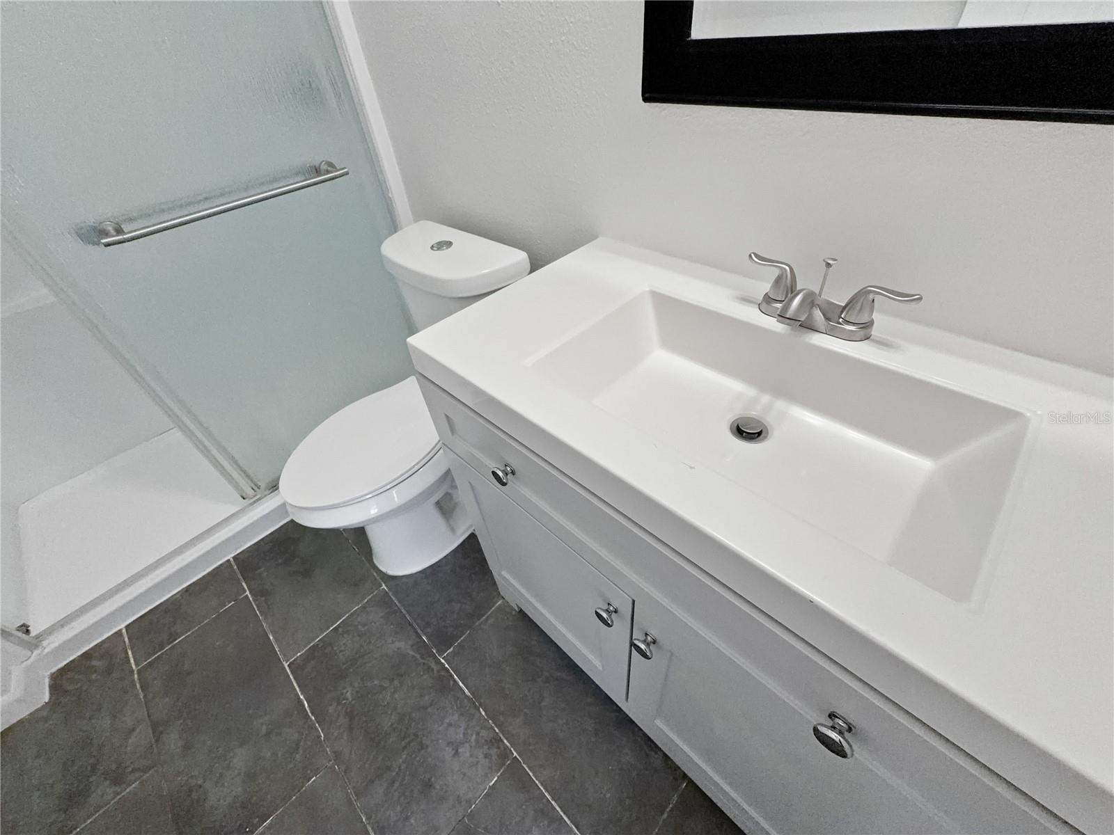 Image 19 of 29 For 3415 Bloomingdale Oaks Drive