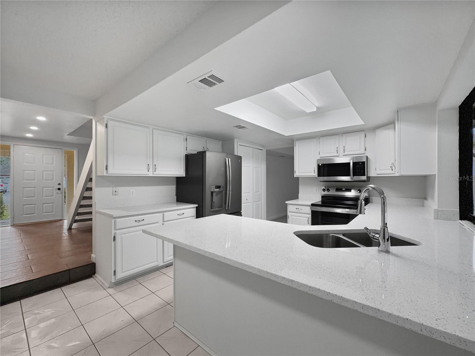 Image 2 of 29 For 3415 Bloomingdale Oaks Drive