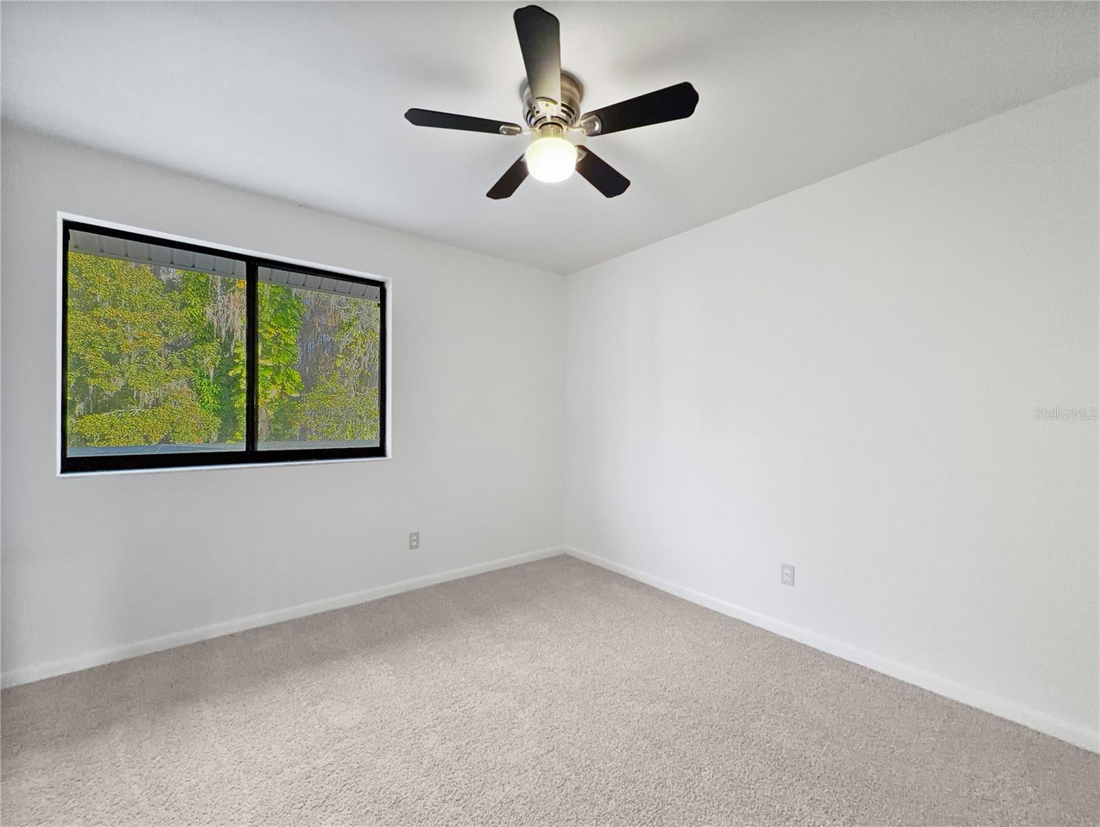 Image 20 of 29 For 3415 Bloomingdale Oaks Drive