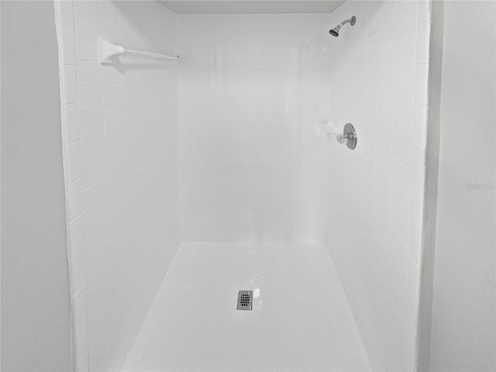 Image 25 of 29 For 3415 Bloomingdale Oaks Drive