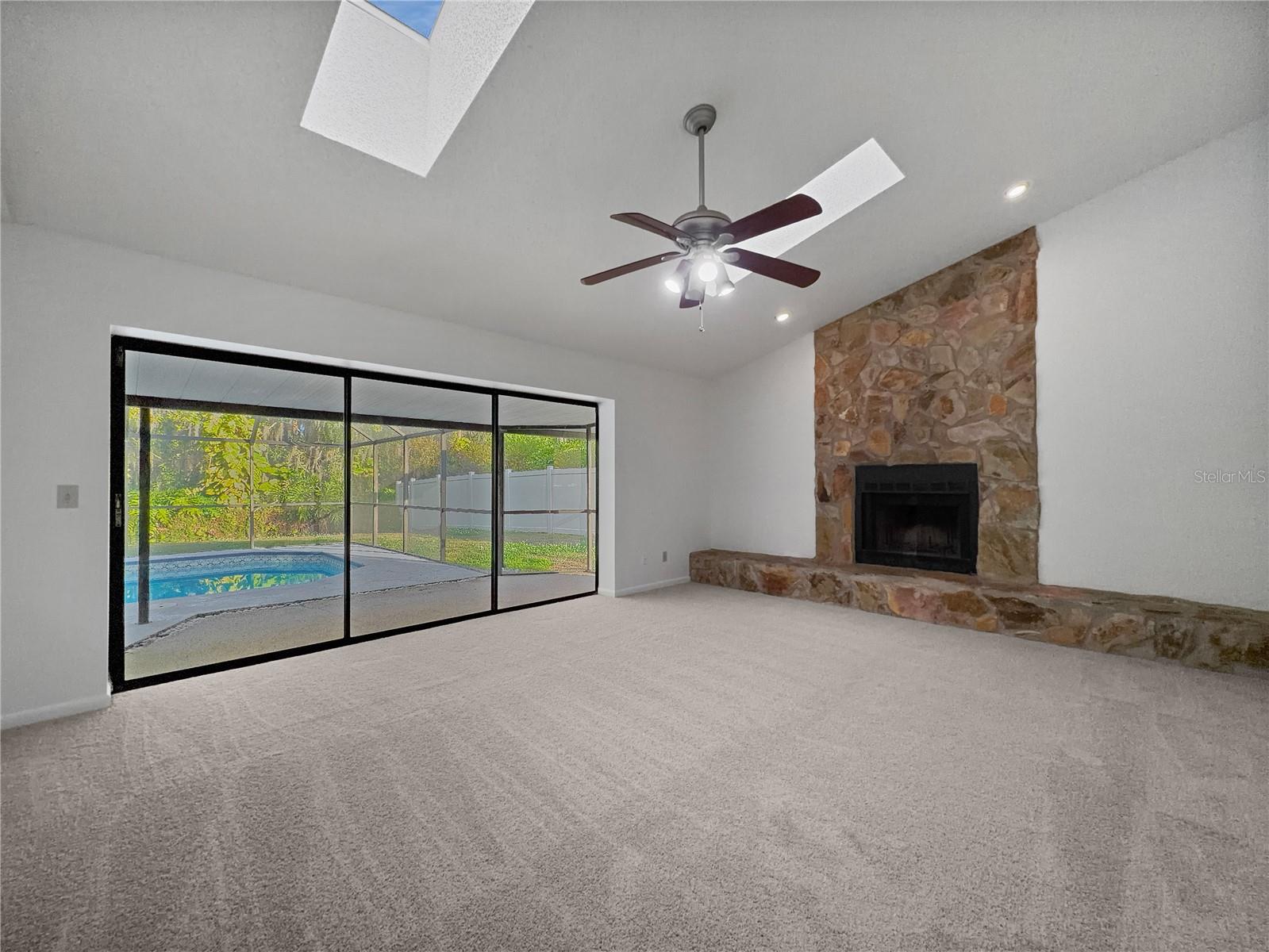 Image 3 of 29 For 3415 Bloomingdale Oaks Drive