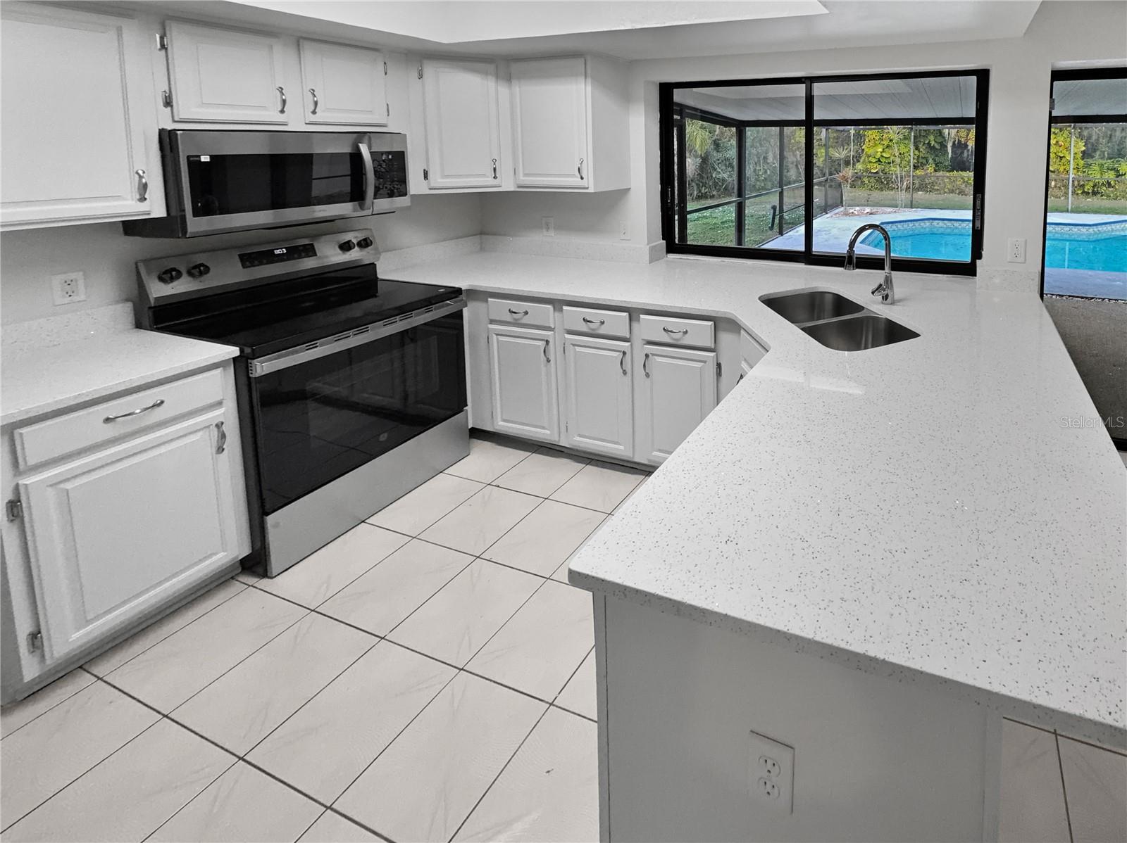 Image 9 of 29 For 3415 Bloomingdale Oaks Drive