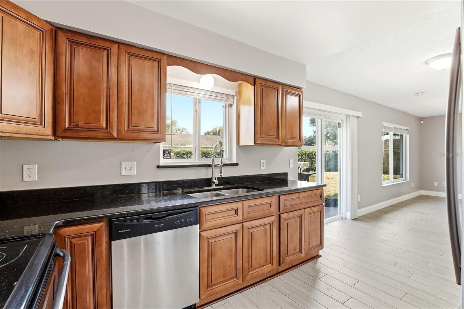 Image 14 of 29 For 2701 Carlisle Avenue