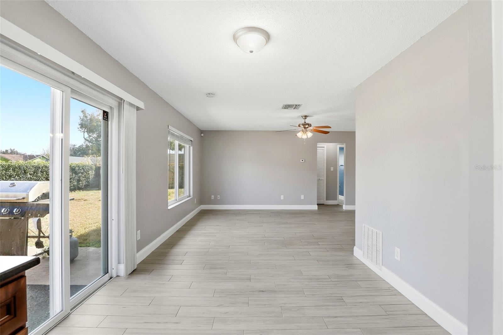 Image 15 of 29 For 2701 Carlisle Avenue