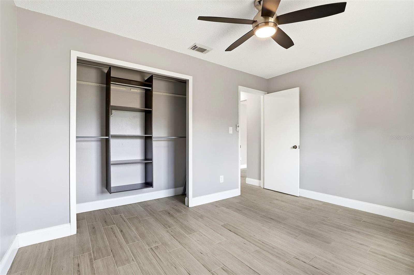 Image 21 of 29 For 2701 Carlisle Avenue