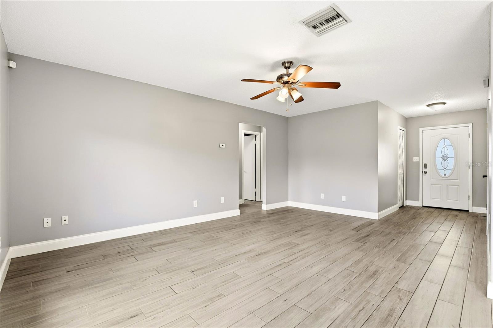 Image 8 of 29 For 2701 Carlisle Avenue