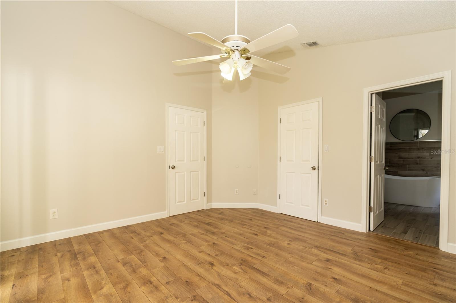 Image 11 of 27 For 11547 Grazeley Court