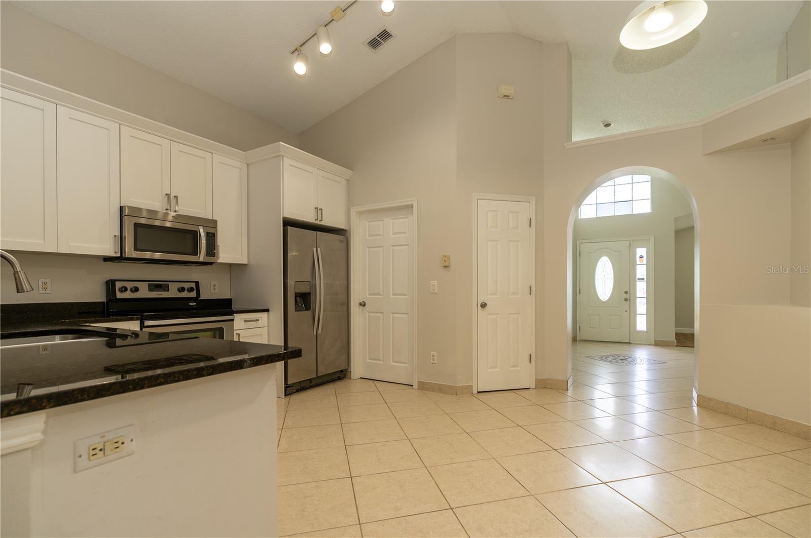 Image 14 of 27 For 11547 Grazeley Court