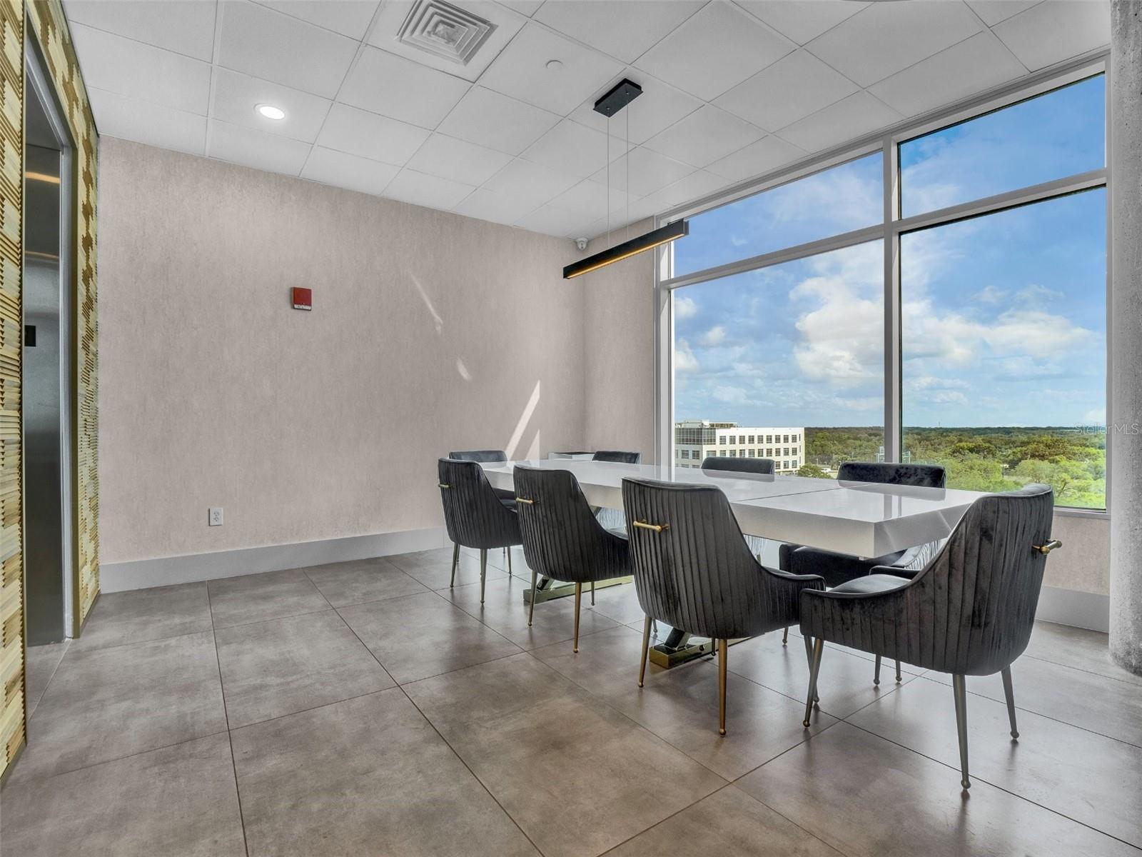 Image 10 of 23 For 525 Jackson Street 5