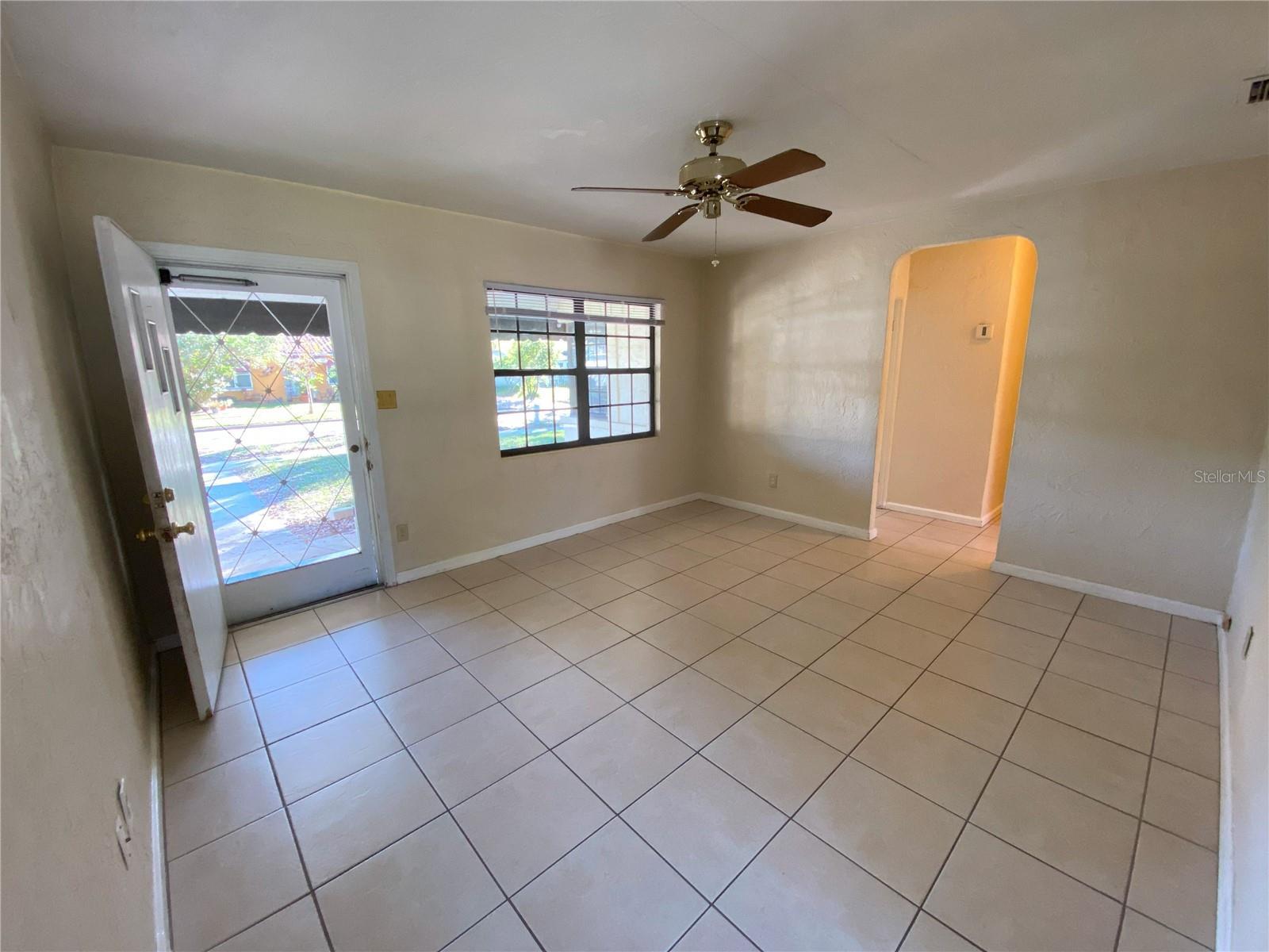 Image 7 of 20 For 419 Westminster Street