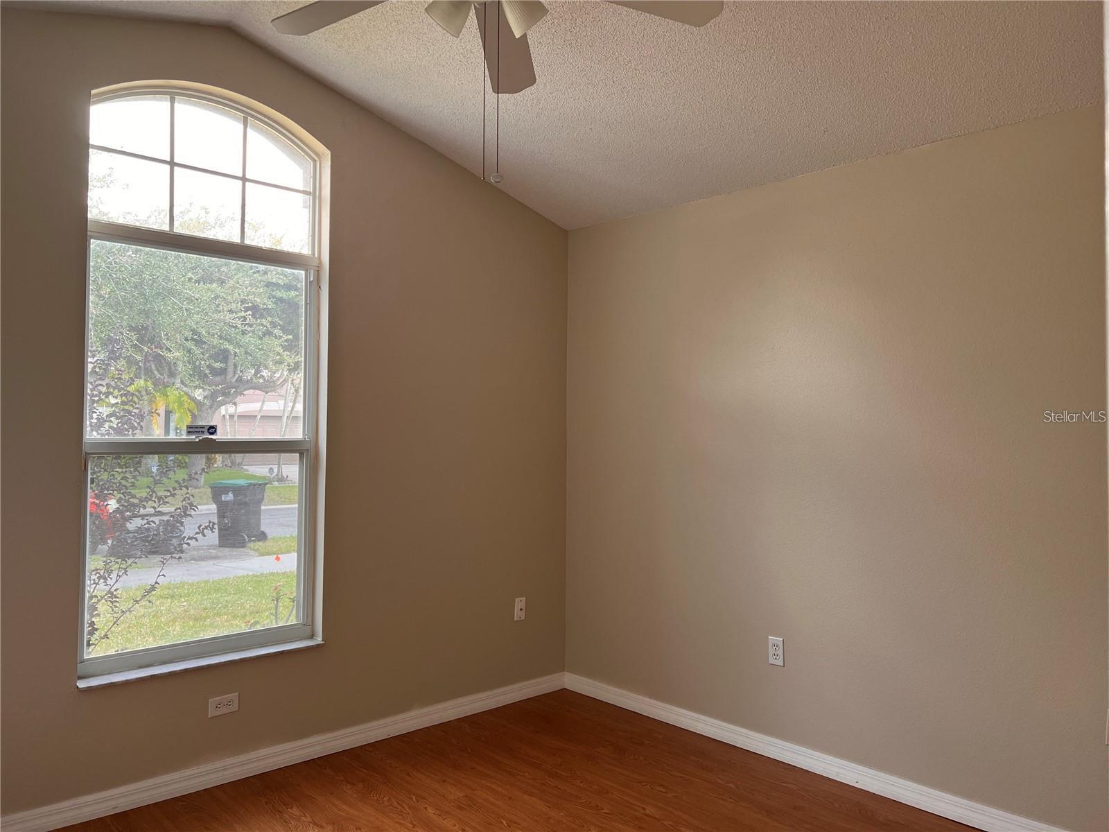 Image 17 of 27 For 13520 Hawkeye Drive