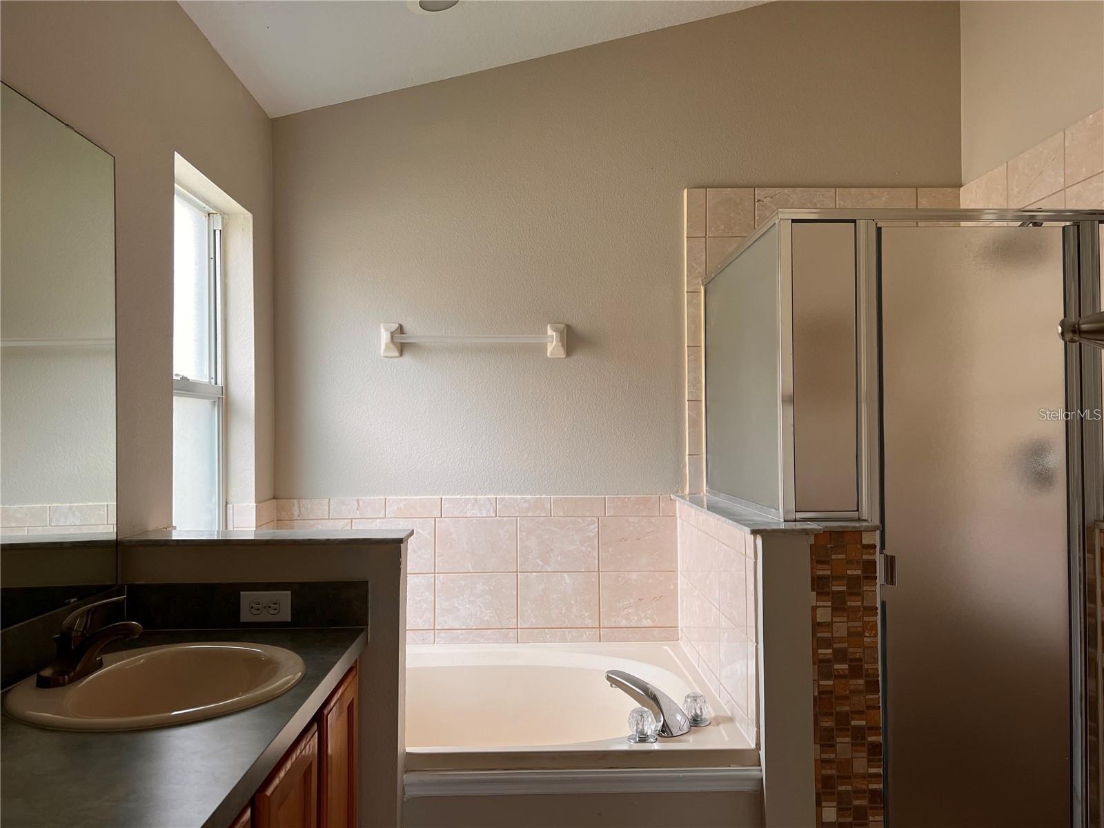 Image 23 of 27 For 13520 Hawkeye Drive