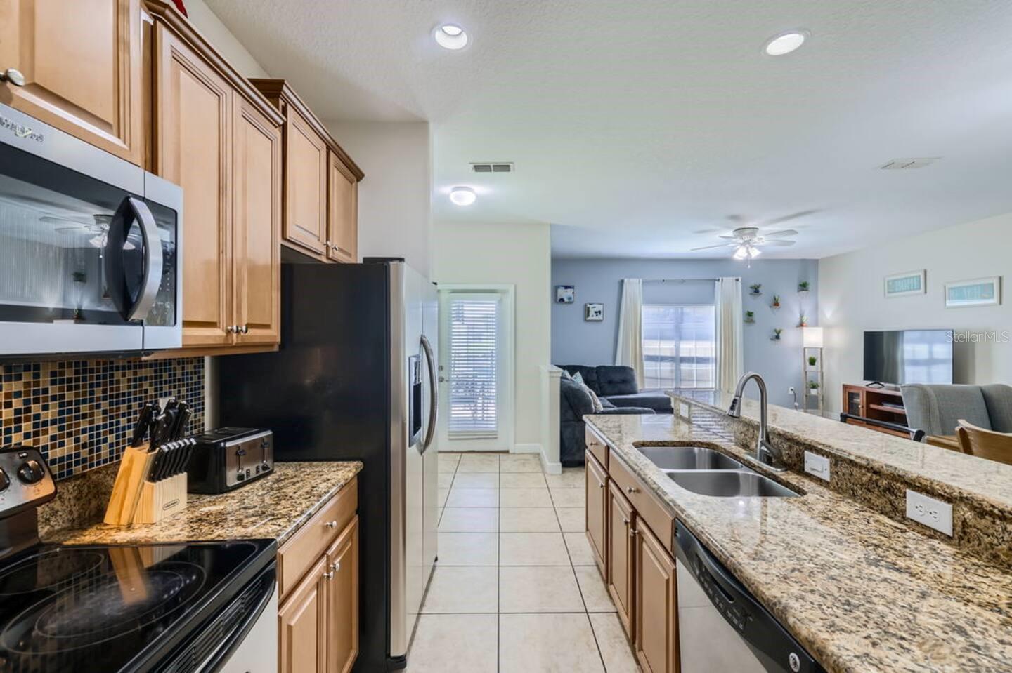 Image 17 of 24 For 3055 Beach Palm Avenue