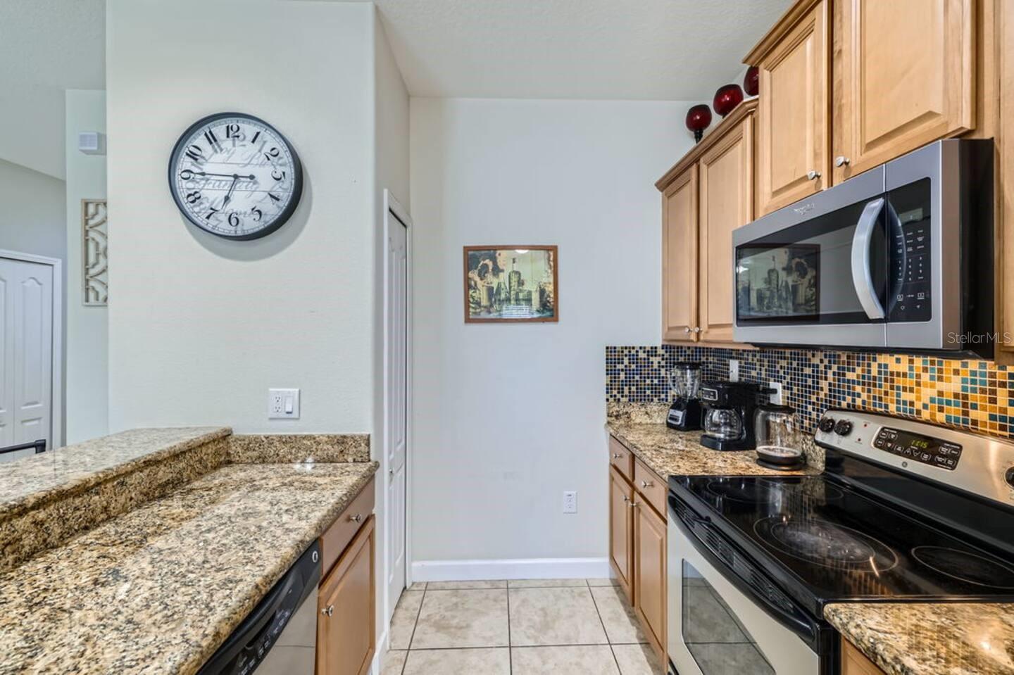 Image 18 of 24 For 3055 Beach Palm Avenue