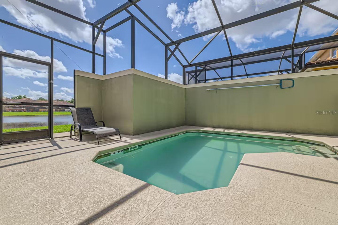 Image 20 of 24 For 3055 Beach Palm Avenue