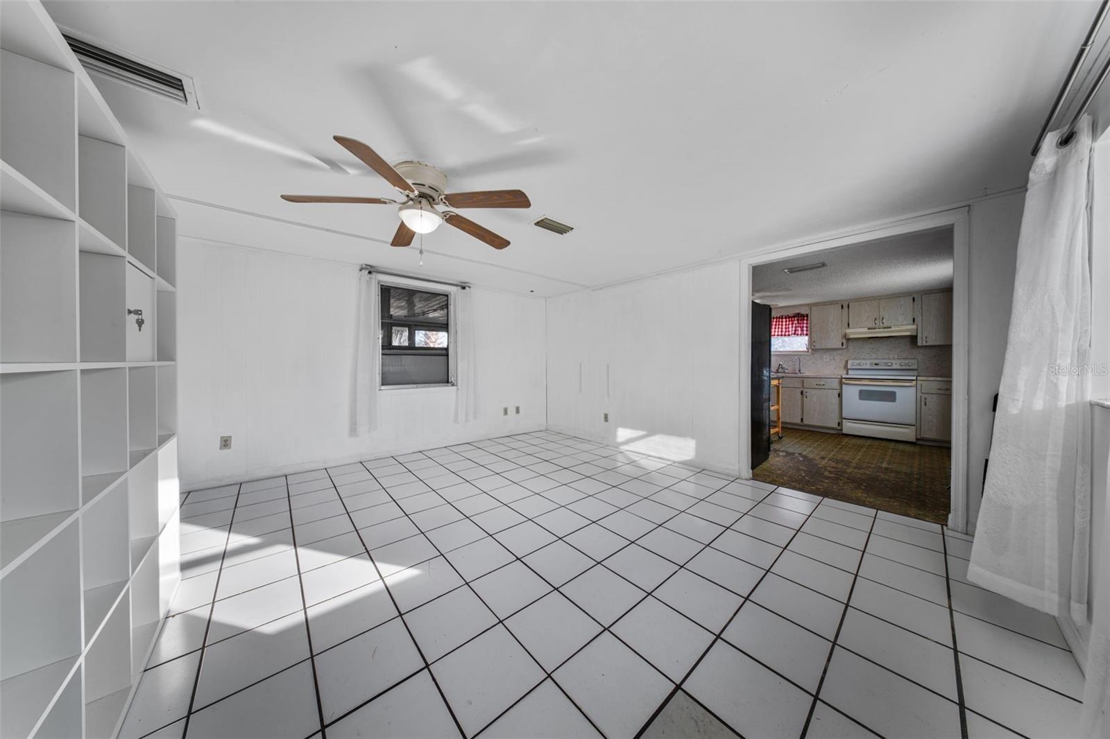 Image 15 of 42 For 421 Pleasant Street