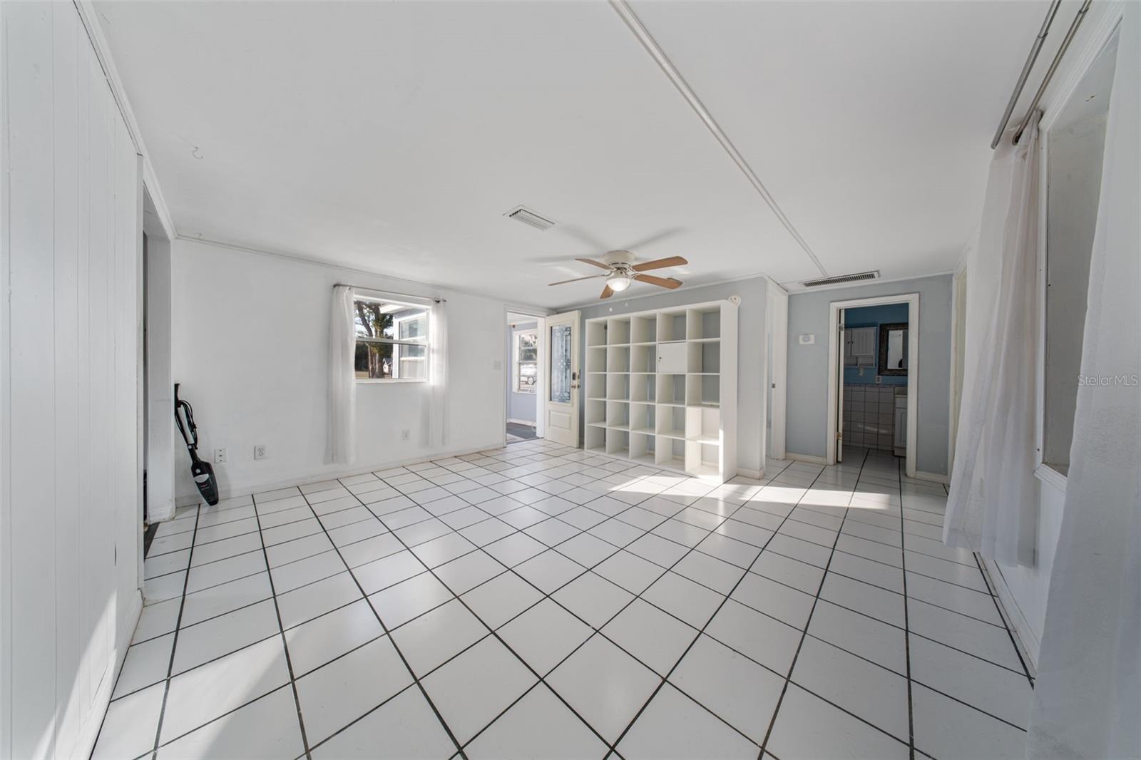 Image 17 of 42 For 421 Pleasant Street