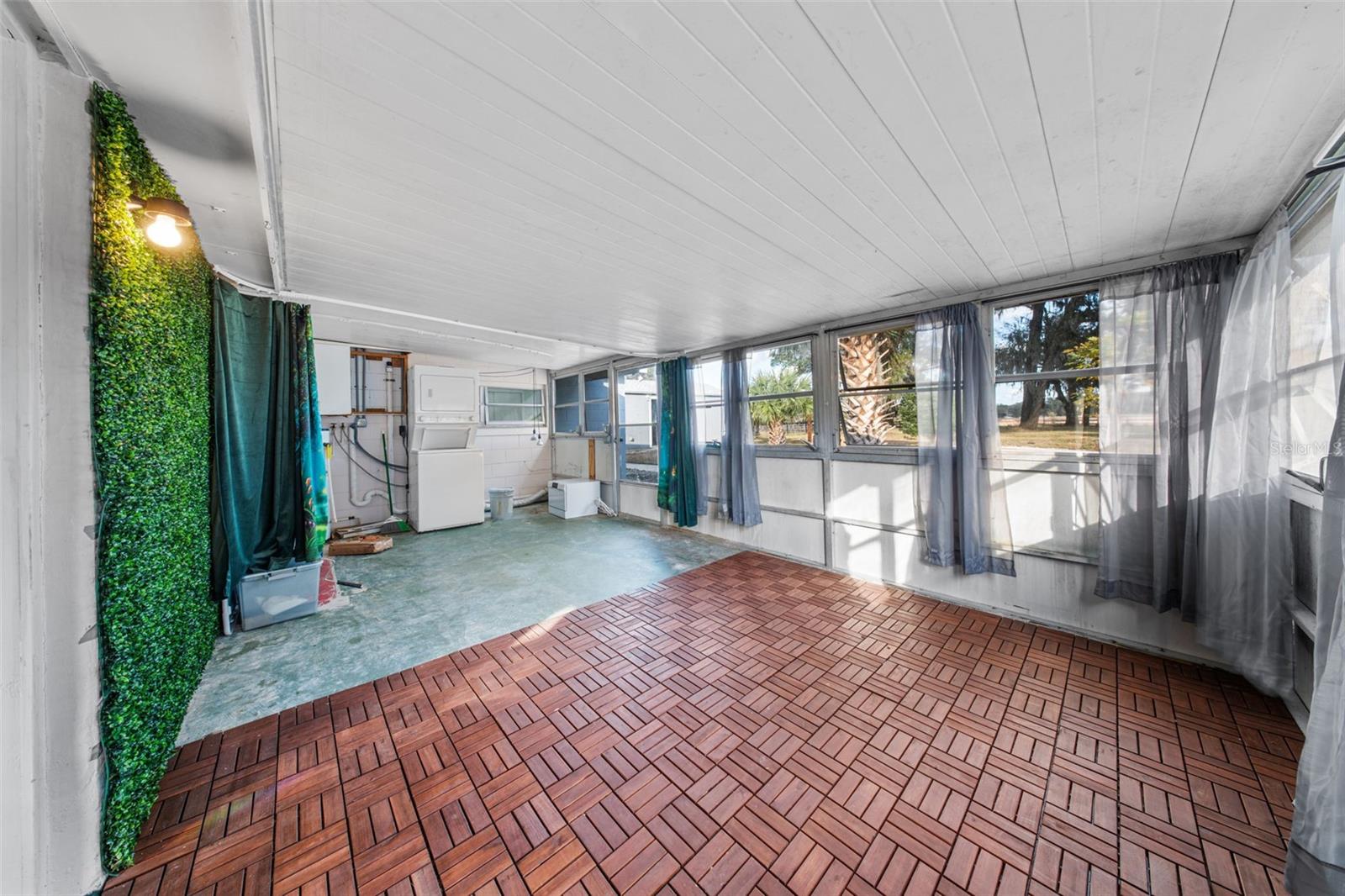 Image 27 of 42 For 421 Pleasant Street