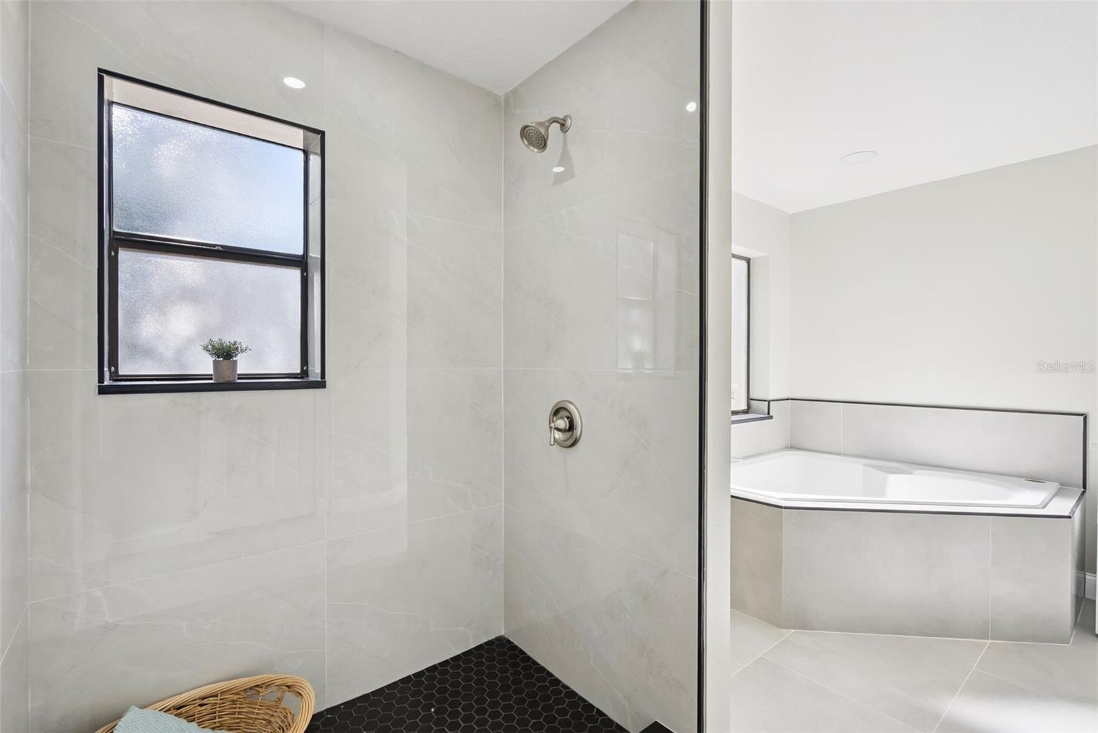 Image 16 of 60 For 1157 Woodland Terrace Trail