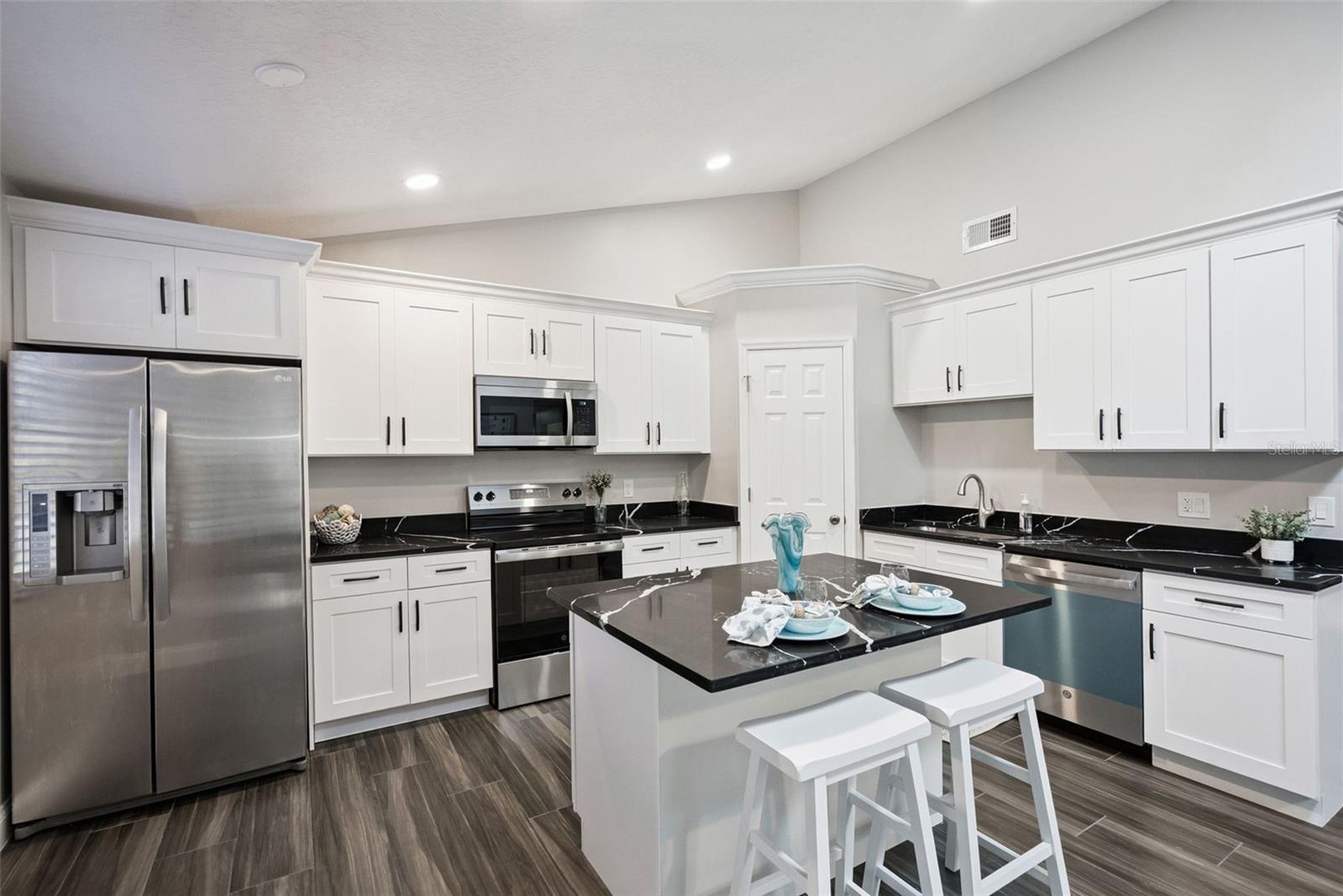 Image 8 of 60 For 1157 Woodland Terrace Trail